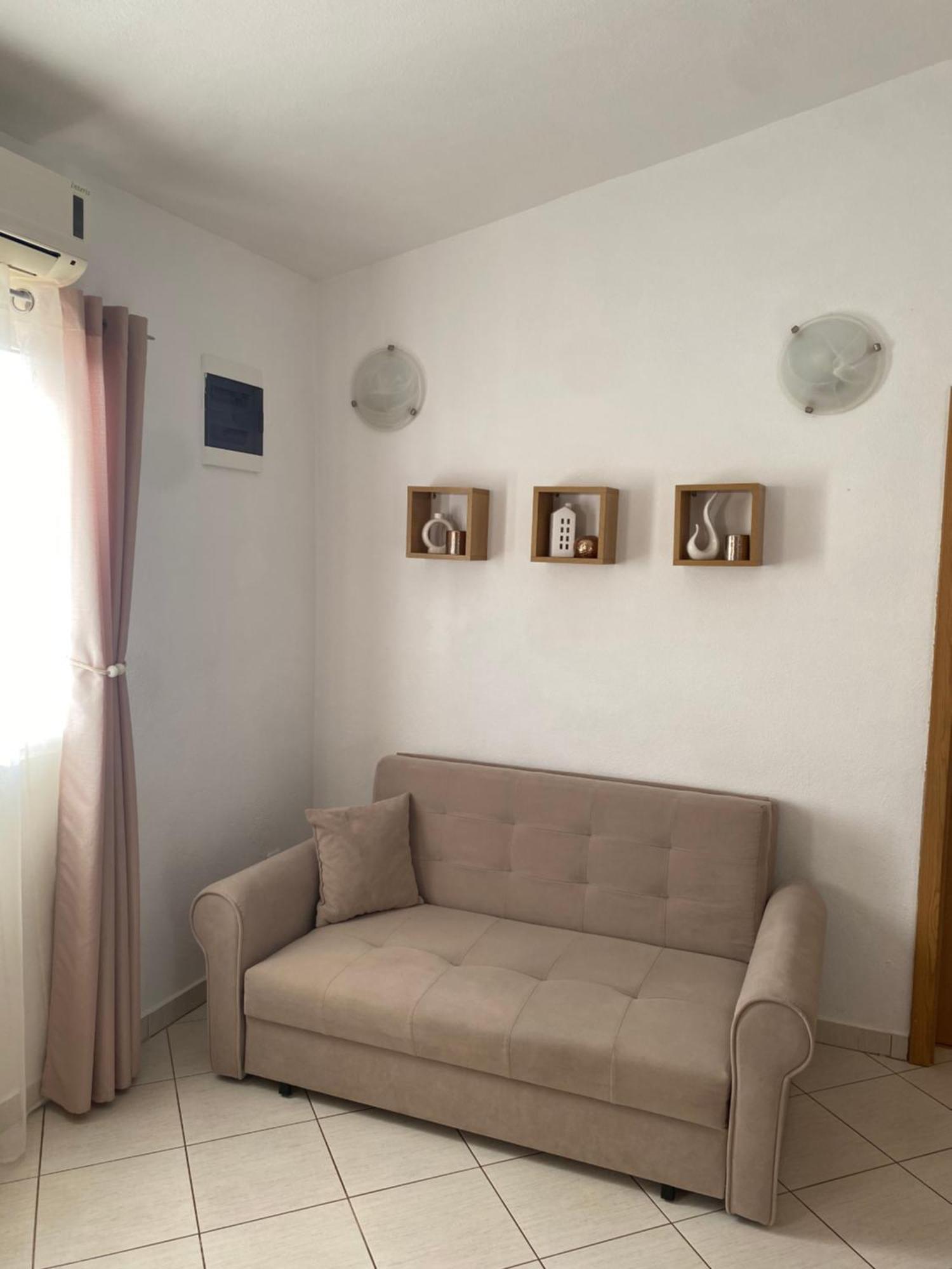 Apartments Lolo Privlaka  Exterior foto