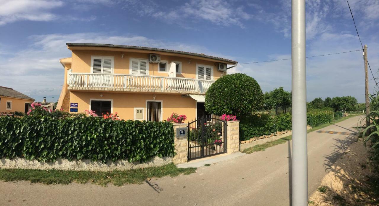 Apartments Lolo Privlaka  Exterior foto